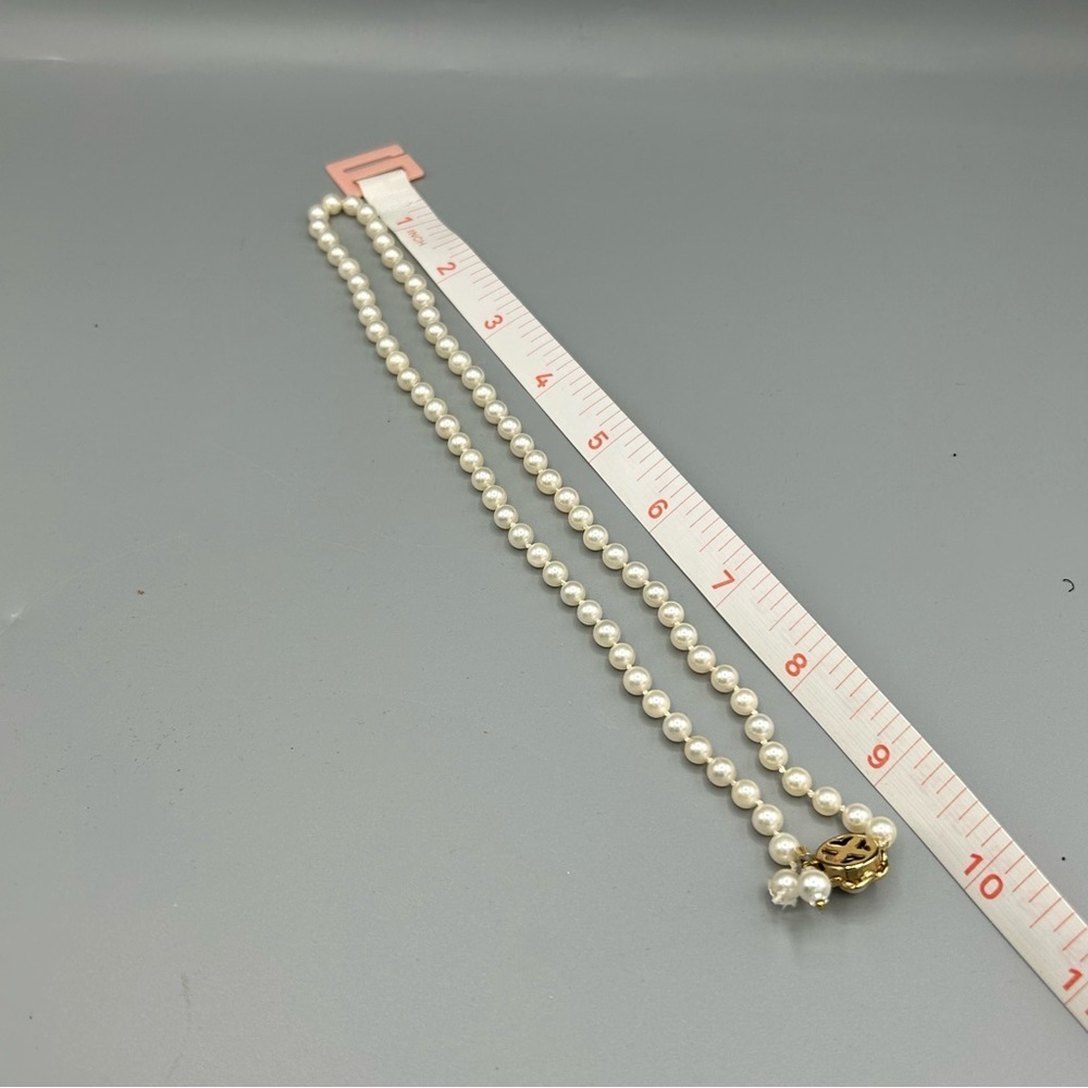 Vintage Neumann Metall Faux Pearl Necklace Floral Gold Clasp 19 inches - Picture 6 of 16
